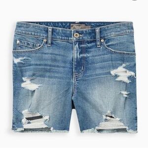 22 - torrid 5” Vintage Short